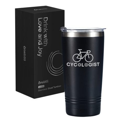 Onebttl Cyclist presents gifts for male bikers – a travel coffee mug designed for bicycle enthusiasts, roadbike and MTB riders. Perfect for Father’s Day. Made of stainless steel, it has a 20oz/590ml capacity and excellent insulation.