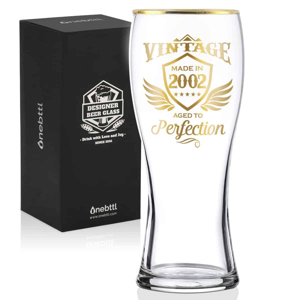 Onebttl 2002 21st Birthday Gifts for Men, Boys or Him -Vintage Made in 2002 Aged to Perfection - 450ml/15oz Beer Glass - 2002 Birthday Beer Glass Gifts for Son, Grandson, Nephew or Boyfriends