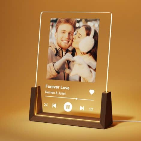 LUCKOR Personalised Photo Frames – Scannable Spotify Engraved Night Light, Romantic Gifts for Partners, Christmas Anniversary Memorial