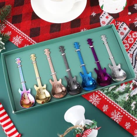 Guitar-themed coffee teaspoons, a set of seven stainless steel musical coffee gifts for men with cute tea spoons. Ideal for ice cream, desserts, stirring, and sugar.