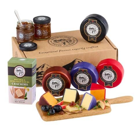 Snowdonia Cheese Company’s Gift Box includes 4 high-quality cheeses, 2 chutneys, and wholemeal crackers.