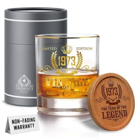 Kies®Gift Gold 1973 – Prime Engraved Whisky Tumblers, Perfect 50th Birthday Presents, Unisex Whiskey Glassware, Classic 50-Year Celebration Memorabilia.